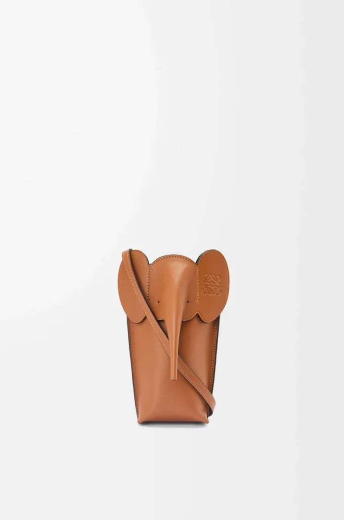 Elephant pocket in classic calfskin Tan