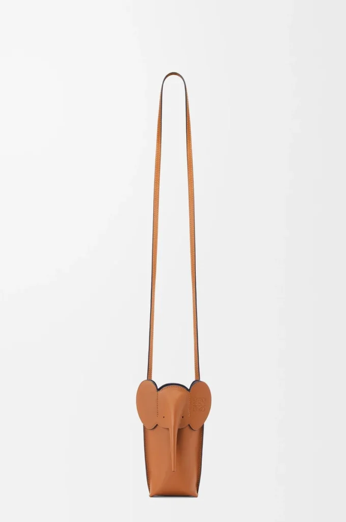 Elephant pocket in classic calfskin Tan