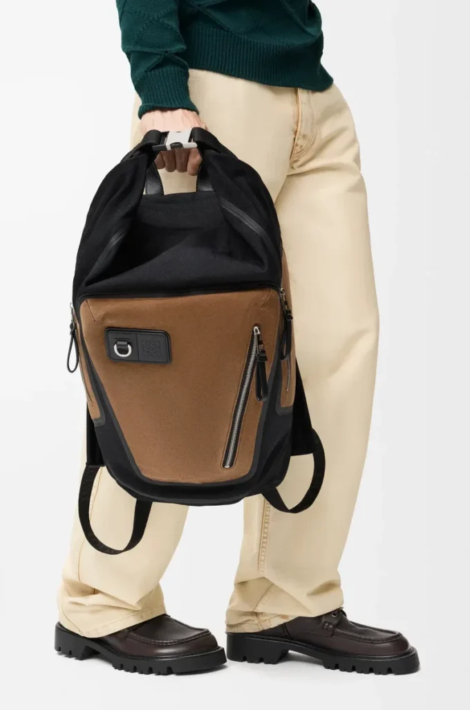Flex roll-top backpack in canvas and suede Black/Dark Gold Flex roll-top backpack in canvas and suede Black/Dark Gold