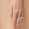 Flor ring in sterling silver and crystals Yellow/Silver Flor ring in sterling silver and crystals Yellow/Silver