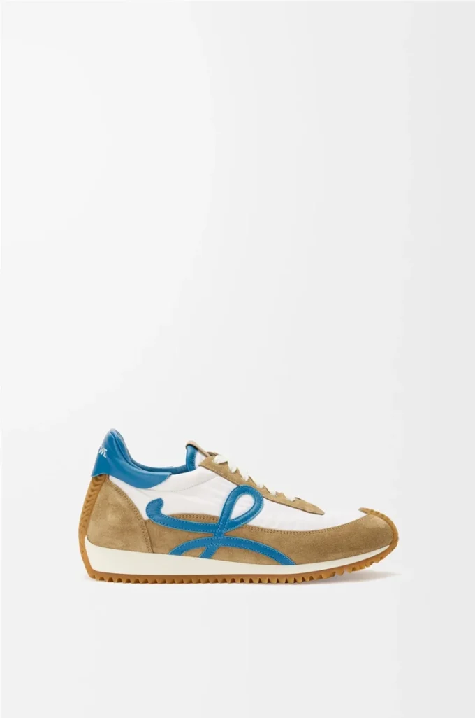 Flow Runner 2.0 in nylon and suede Sand/Blue/White