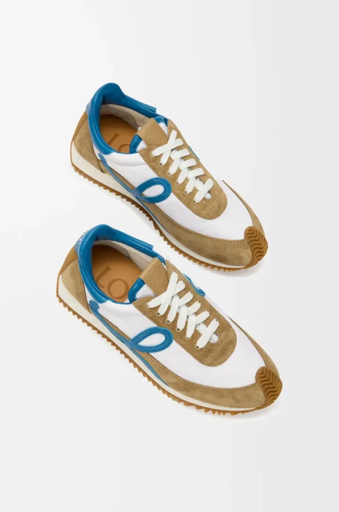 Flow Runner 2.0 in nylon and suede Sand/Blue/White