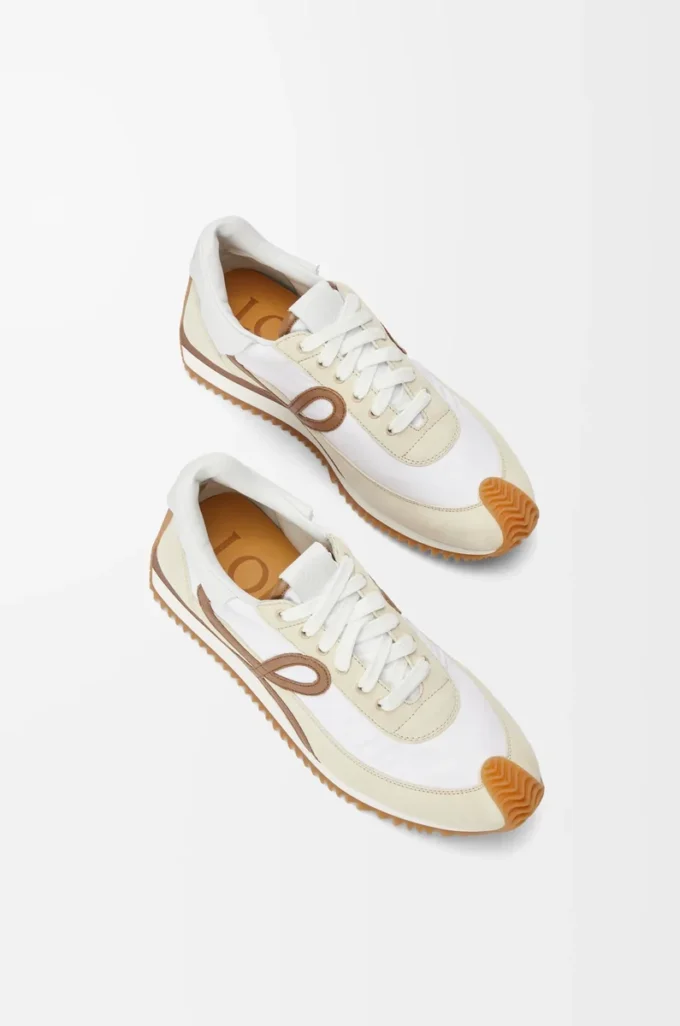 Flow Runner in nylon and suede Chocolate/Almost Optic