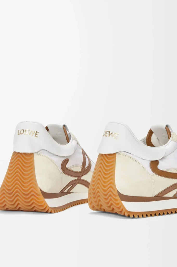 Flow Runner in nylon and suede Chocolate/Almost Optic
