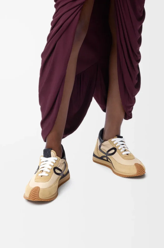 Flow Runner in nylon and suede Gold/Black Flow Runner in nylon and suede Gold/Black