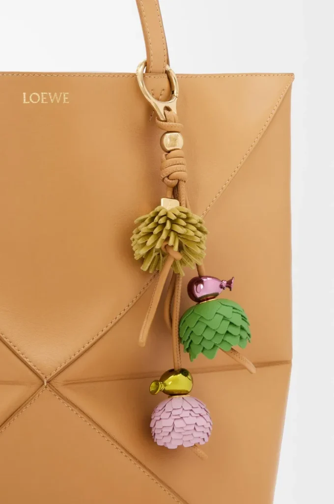 Flower dice in classic calfskin Apple Green Flower dice in classic calfskin Apple Green