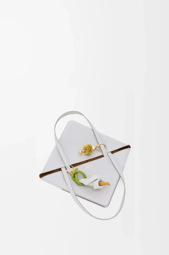 Flower dice in classic calfskin Pale Yellow Glaze Flower dice in classic calfskin Pale Yellow Glaze