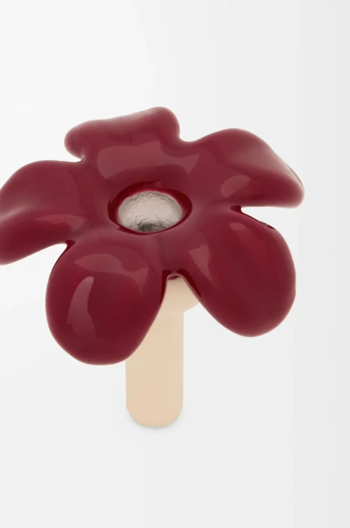 Flower Seat pendant in sterling silver Silver/Burgundy Flower Seat pendant in sterling silver Silver/Burgundy