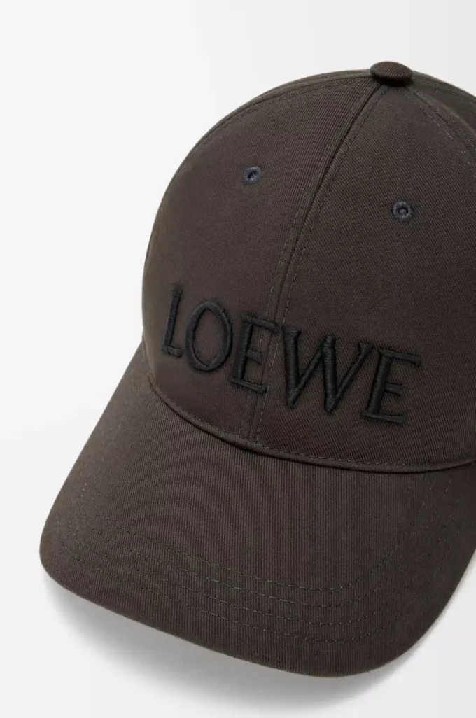 Futurist Cat cap in cotton Brown/Black Futurist Cat cap in cotton Brown/Black