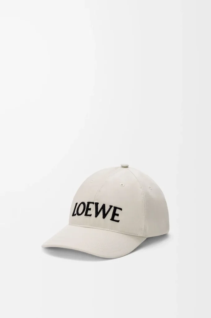 Futurist Cat cap in cotton Soft White/Black Futurist Cat cap in cotton Soft White/Black