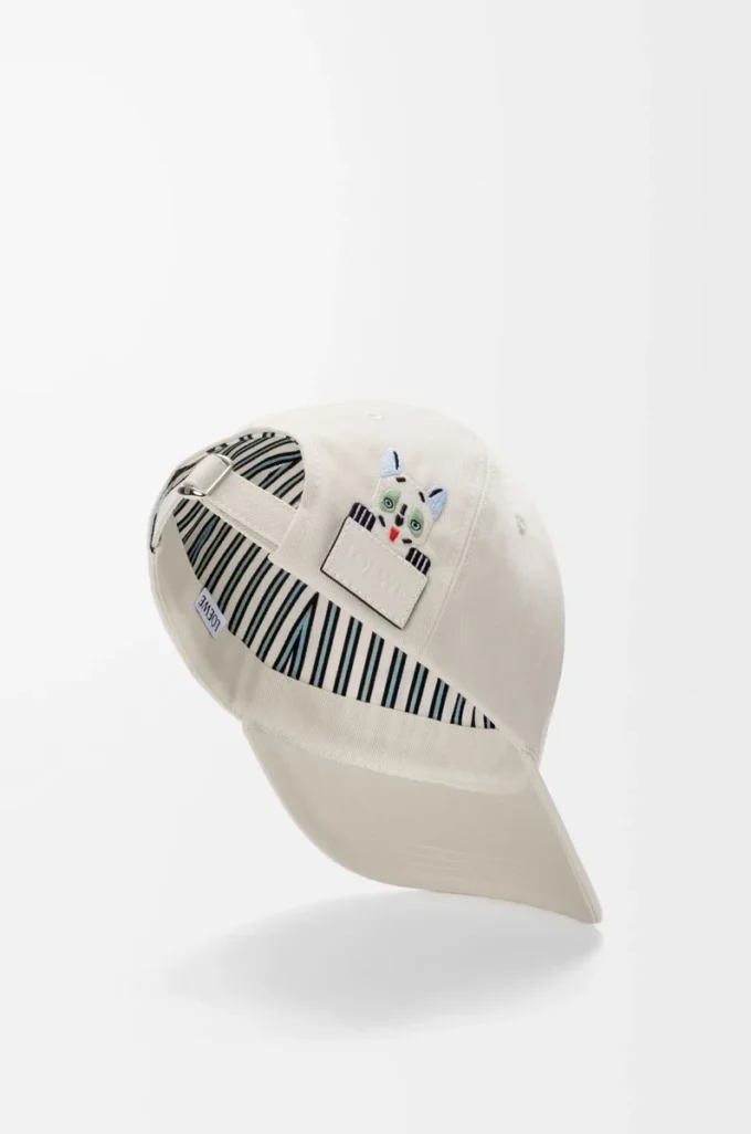 Futurist Cat cap in cotton Soft White/Black Futurist Cat cap in cotton Soft White/Black