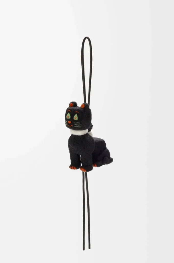Futurist Cat charm in felt Black/Orange Futurist Cat charm in felt Black/Orange