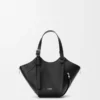 Hammock Flip bag in classic calfskin Black Hammock Flip bag in classic calfskin Black