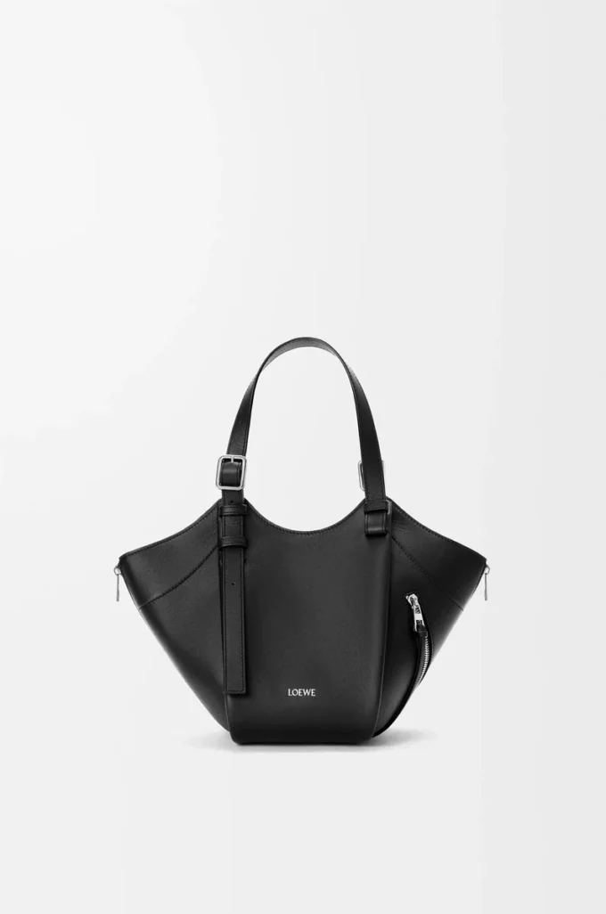 Hammock Flip bag in classic calfskin Black Hammock Flip bag in classic calfskin Black