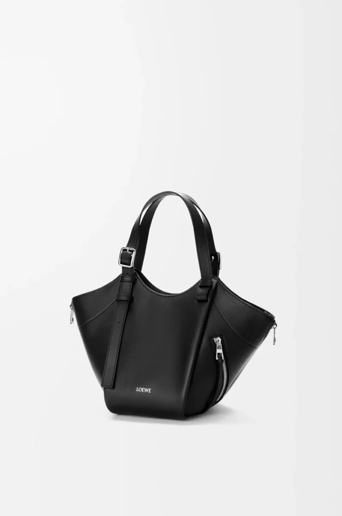 Hammock Flip bag in classic calfskin Black Hammock Flip bag in classic calfskin Black