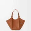 Hammock Flip bag in classic calfskin Squirrel Hammock Flip bag in classic calfskin Squirrel