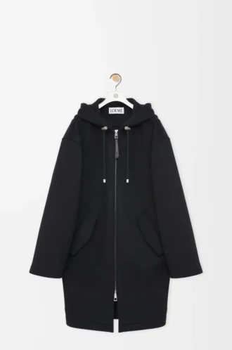 Hooded coat in wool Black