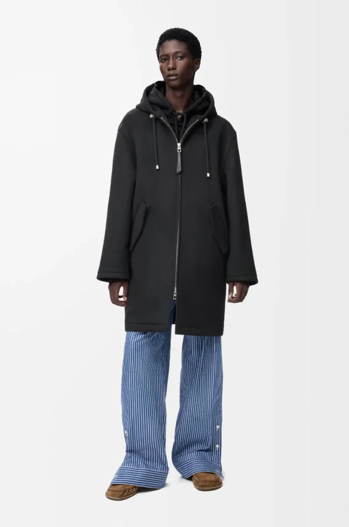 Hooded coat in wool Black Hooded coat in wool Black