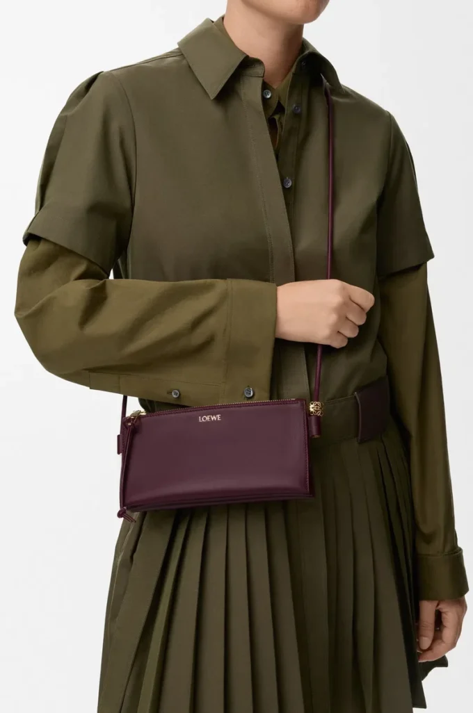Joya pouch in nappa calfskin Dark Burgundy Joya pouch in nappa calfskin Dark Burgundy