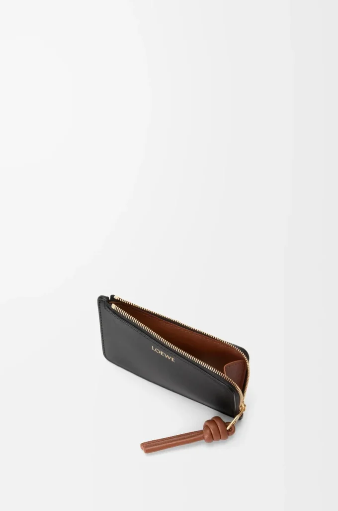 Knot coin cardholder in shiny nappa calfskin Black/Squirrel