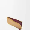 Knot coin cardholder in shiny nappa calfskin Sahara/Crimson Knot coin cardholder in shiny nappa calfskin Sahara/Crimson