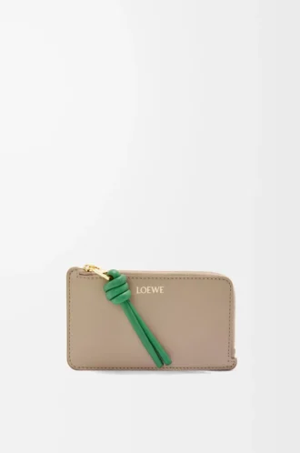 Knot coin cardholder in shiny nappa calfskin Sand/Tropical Green