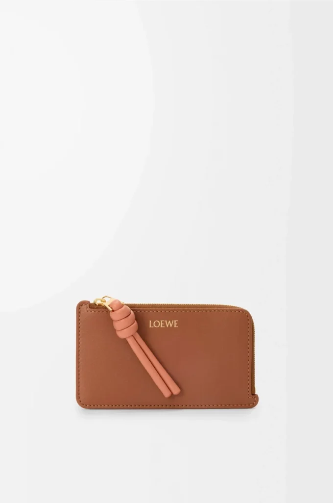 Knot coin cardholder in shiny nappa calfskin Tan/Papaya Knot coin cardholder in shiny nappa calfskin Tan/Papaya