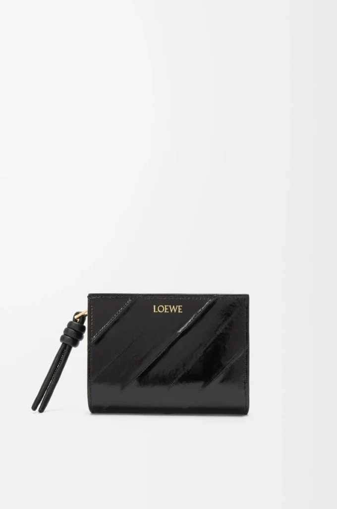 Knot compact wallet in eel Black
