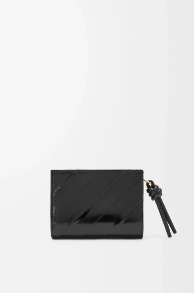 Knot compact wallet in eel Black