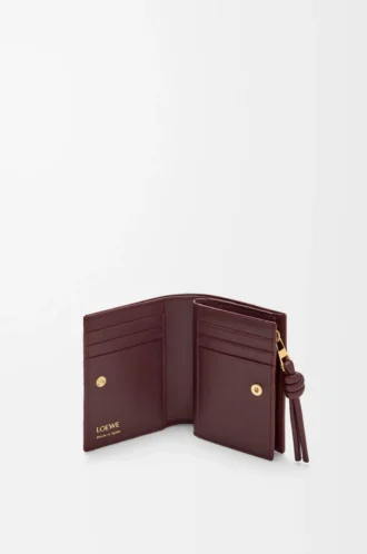 Knot compact wallet in eel Dark Burgundy