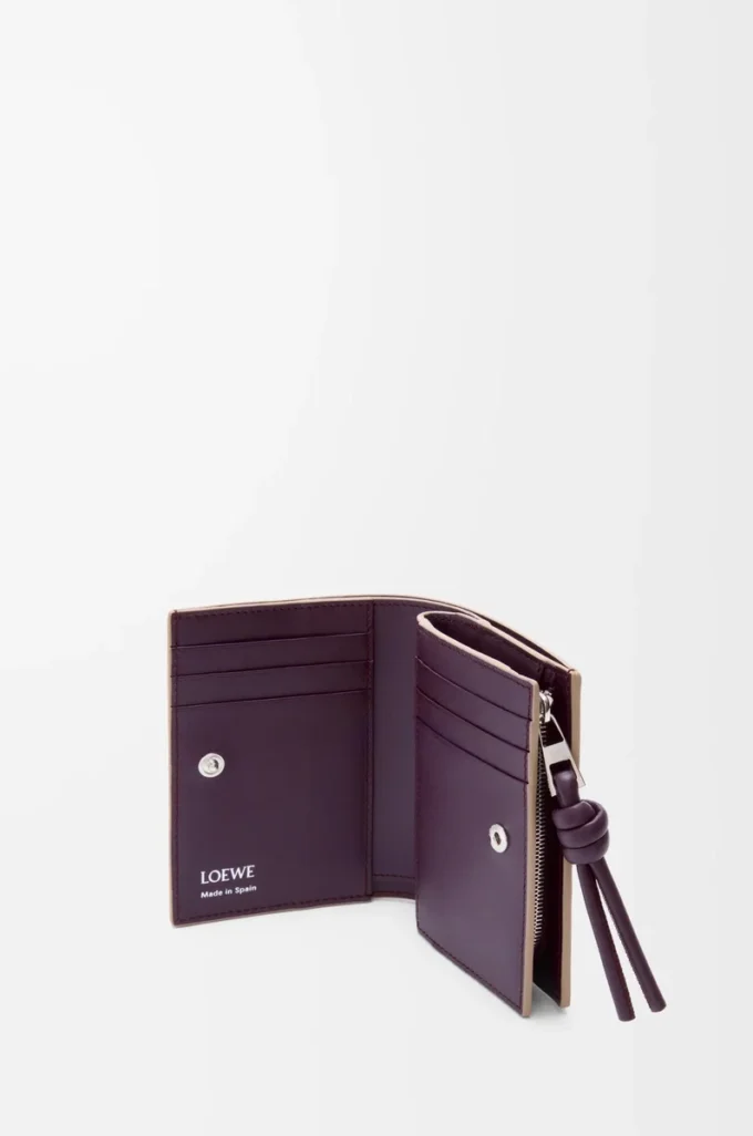 Knot compact wallet in shiny nappa calfskin Clay/Plum Knot compact wallet in shiny nappa calfskin Clay/Plum