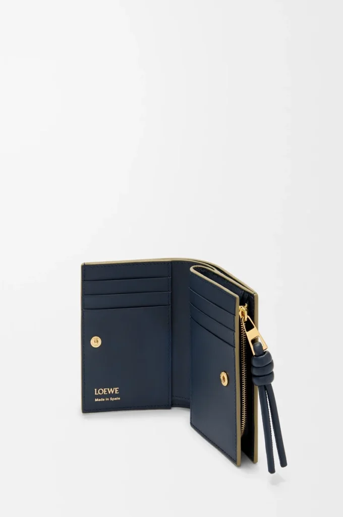 Knot compact wallet in shiny nappa calfskin Eucalyptus/Deep Navy Knot compact wallet in shiny nappa calfskin Eucalyptus/Deep Navy