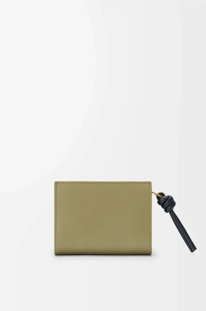Knot compact wallet in shiny nappa calfskin Eucalyptus/Deep Navy Knot compact wallet in shiny nappa calfskin Eucalyptus/Deep Navy