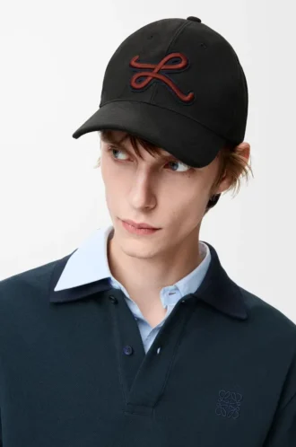 L patch cap in cotton Black