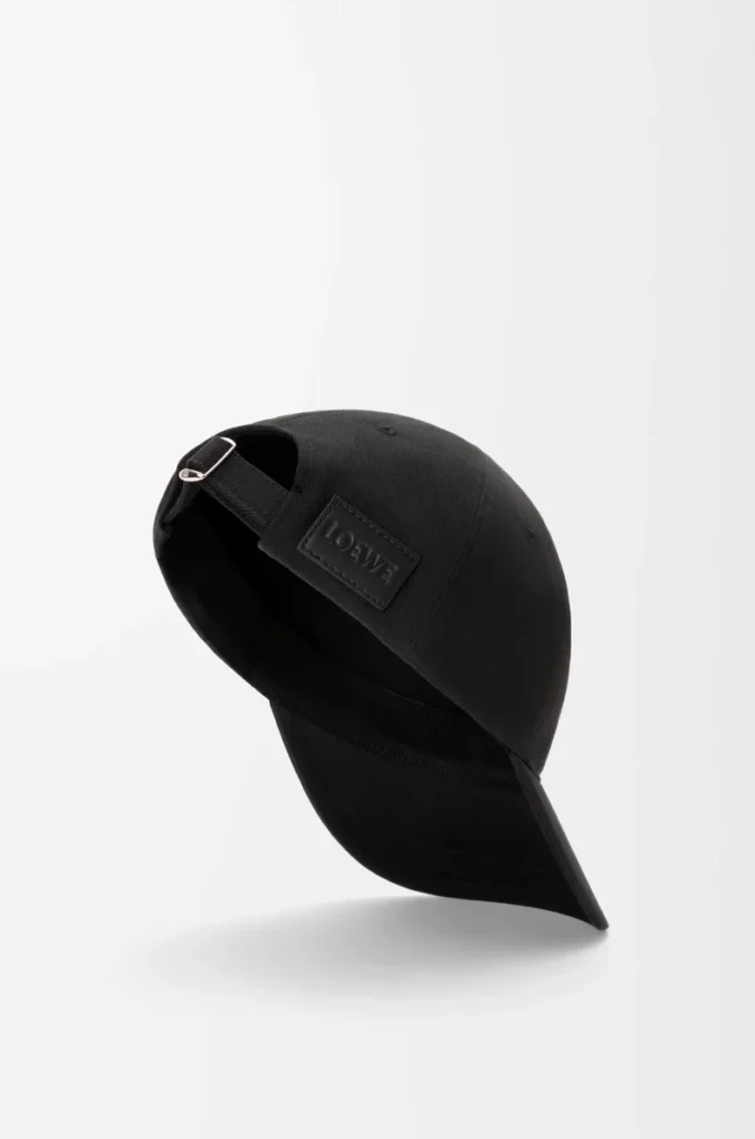L patch cap in cotton Black L patch cap in cotton Black
