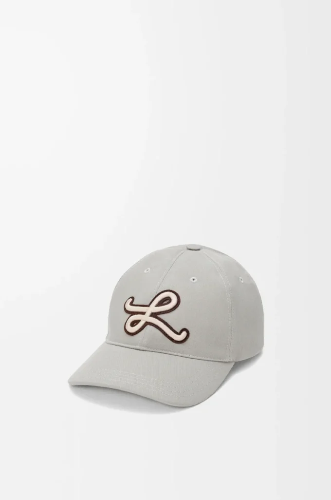 L patch cap in cotton Shell Grey L patch cap in cotton Shell Grey