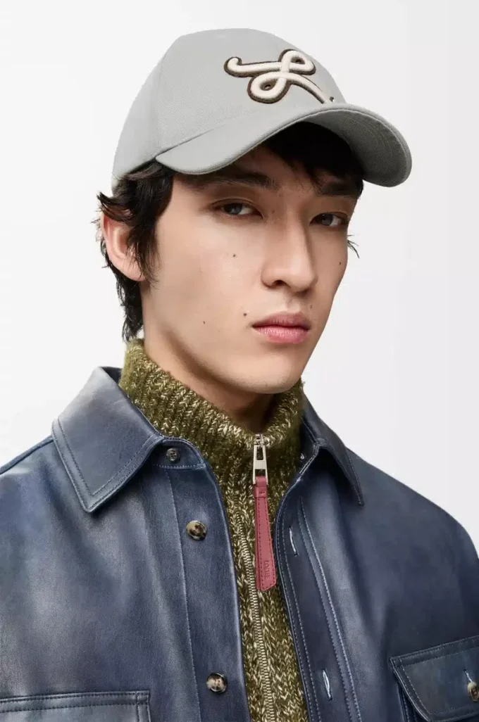 L patch cap in cotton Shell Grey L patch cap in cotton Shell Grey
