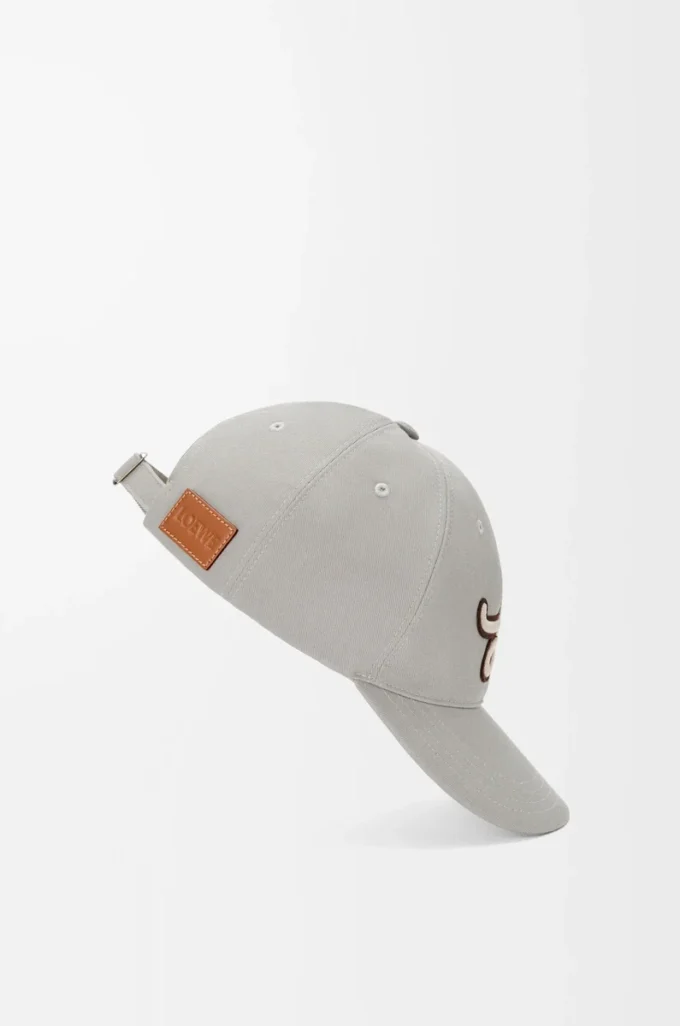 L patch cap in cotton Shell Grey L patch cap in cotton Shell Grey