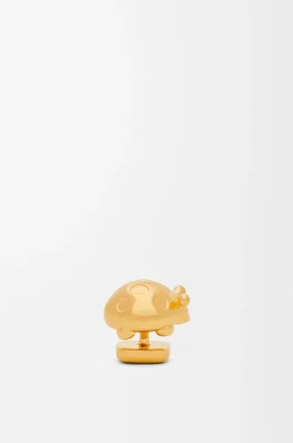 Ladybug pin in brass Gold