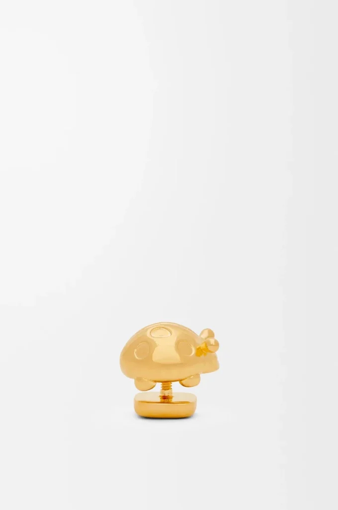Ladybug pin in brass Gold