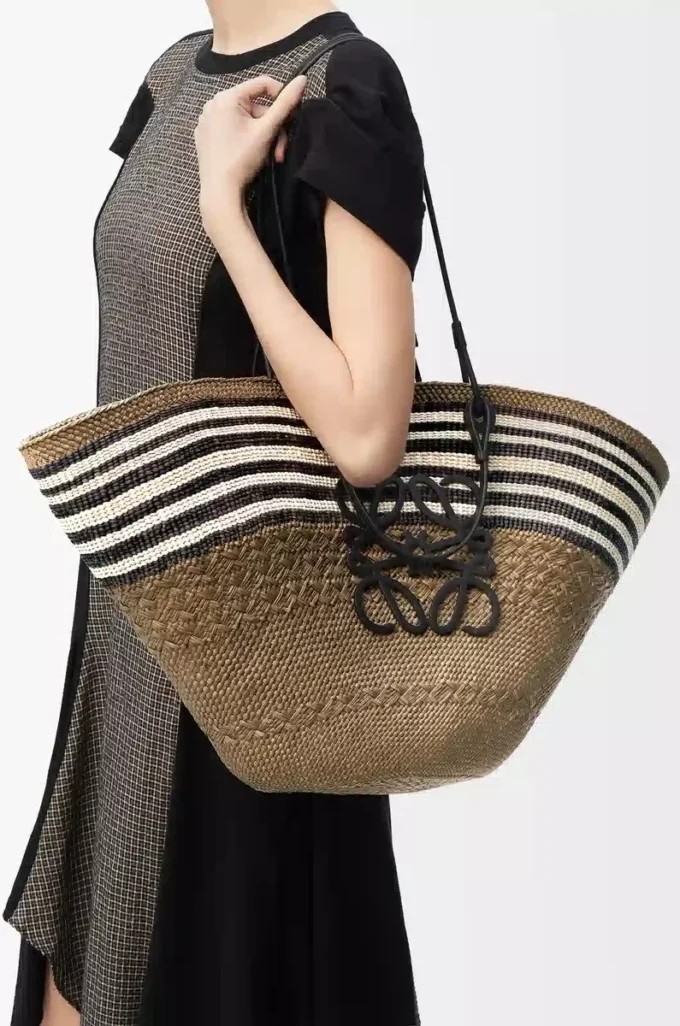 Large Anagram basket in iraca palm and calfskin Dark Khaki/Black Large Anagram basket in iraca palm and calfskin Dark Khaki/Black