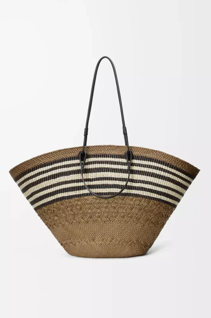 Large Anagram basket in iraca palm and calfskin Dark Khaki/Black Large Anagram basket in iraca palm and calfskin Dark Khaki/Black