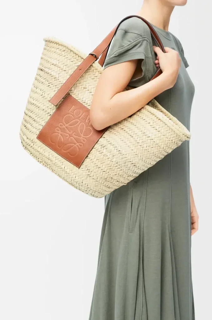 Large Classic Basket in palm leaf and calfskin Natural/Tan