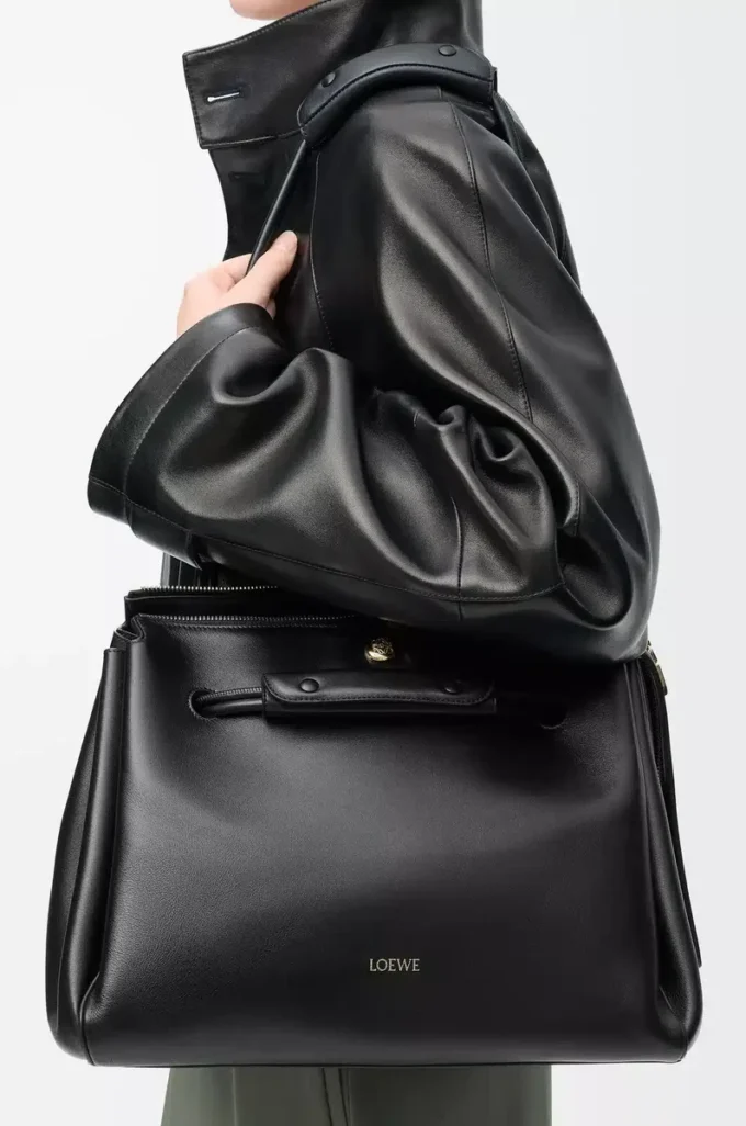 Large Madrid bag in supple calfskin Black Large Madrid bag in supple calfskin Black