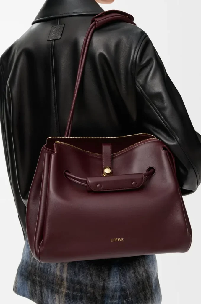 Large Madrid bag in supple calfskin Dark Burgundy Large Madrid bag in supple calfskin Dark Burgundy