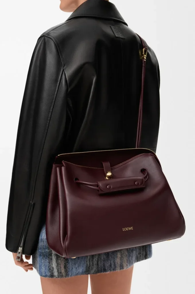 Large Madrid bag in supple calfskin Dark Burgundy Large Madrid bag in supple calfskin Dark Burgundy