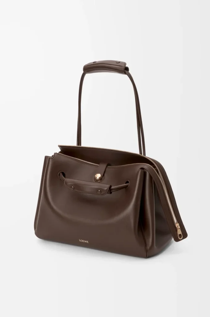 Large Madrid bag in supple calfskin Dark Chestnut Large Madrid bag in supple calfskin Dark Chestnut