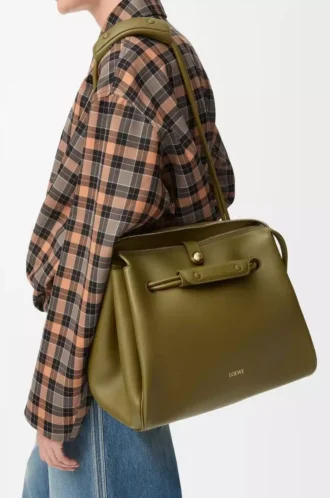 Large Madrid bag in supple calfskin Olive