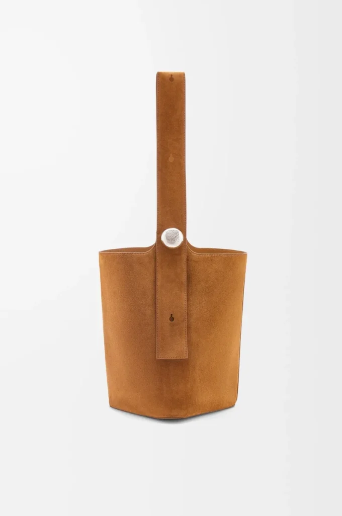 Large Pebble bucket bag in suede calfskin Tobacco Large Pebble bucket bag in suede calfskin Tobacco