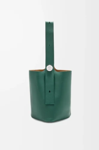 Large Pebble bucket in supple grained calfskin Evergreen